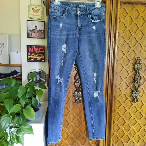 Old Navy Mid-Rise ROCKSTAR Distressed Skinny Jeans - Darkwash, Size 4 - Picture 1 of 15